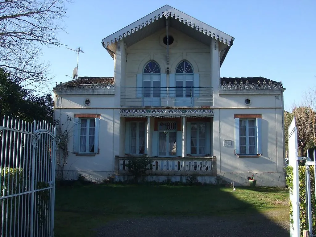 Villa Lea Tolosa Bed & Breakfast